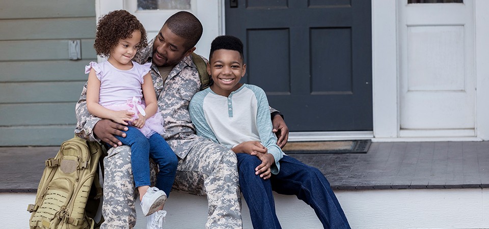 army dad with children